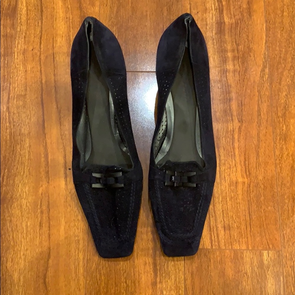 Authentic Stuart Weitzman Black Heels - image 1